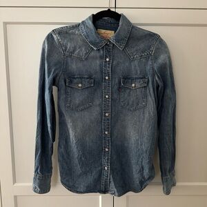 Levi’s Denim Shirt Women’s Small